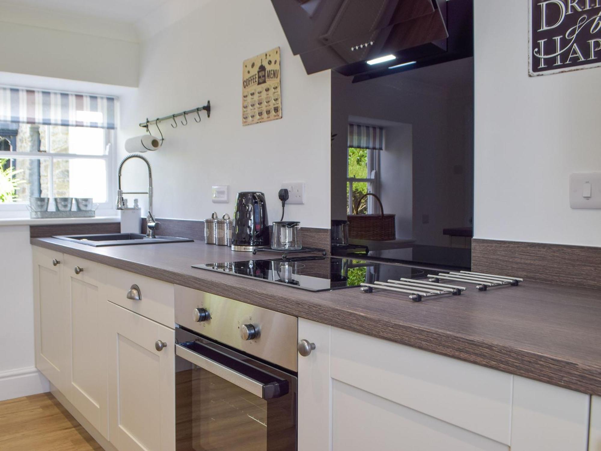 Villa Tyn Y Coed Betws Ifan Esterno foto